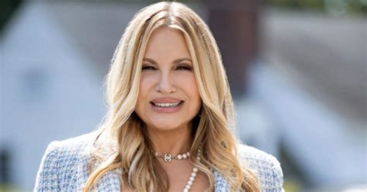 Is Jennifer Coolidge Deaf? Unraveling The Hearing Truth