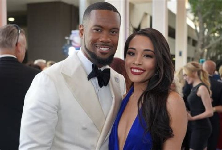 Lawrence Jones is not Married to a Wife. Dating Girlfriend: Sydney.