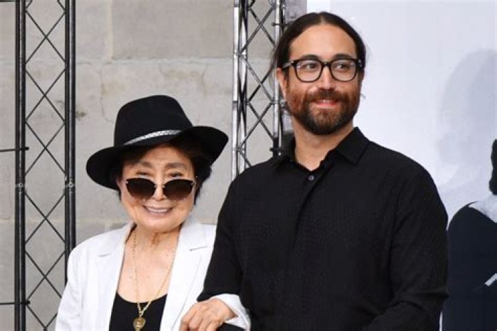 Peggy Lennon Net Worth - SkyVlog