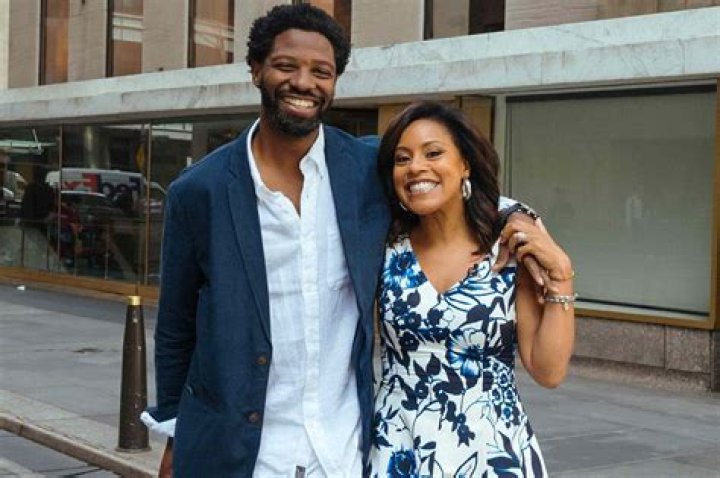 Romance in the Air: Is Cindy Busby Married: Who is Her Husband?
