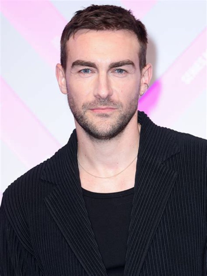 Tom Austen ·