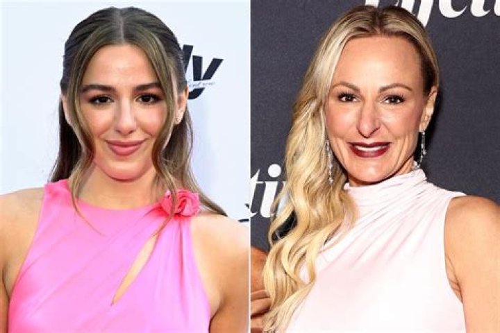 Why was Chloe Lukasiak bullied? Chloes brave face against her trollers, her sinister eye conditio